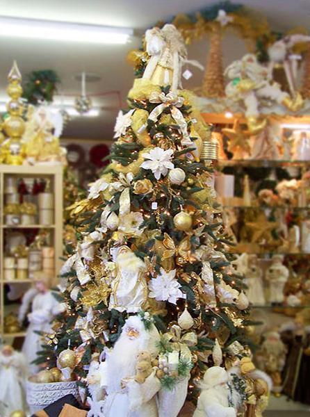 white christmas tree decorating ideas 10