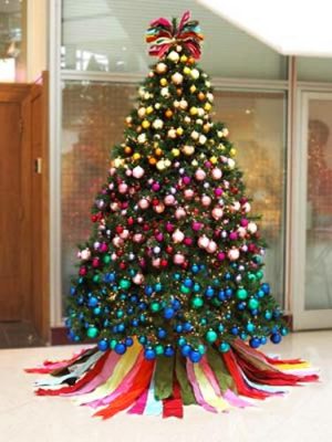 Christmas Tree Decoration Blending Purple and Pink Colors into Winter ...