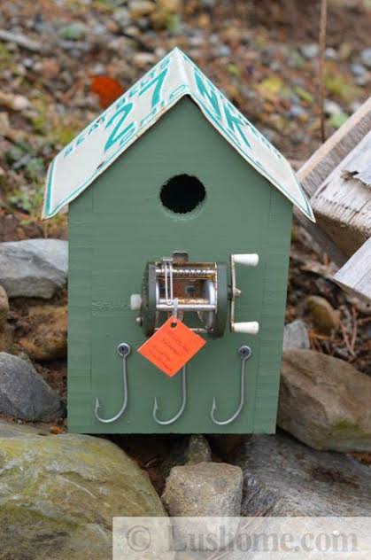 Recycling Ideas for Making Rustic Birdhouses from Salvaged ...