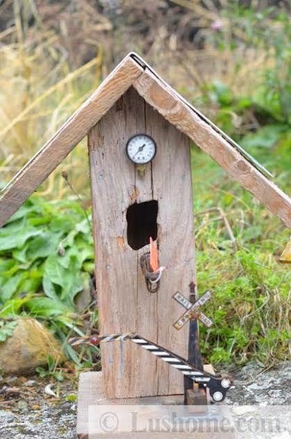 Recycling Ideas for Making Rustic Birdhouses from Salvaged ...