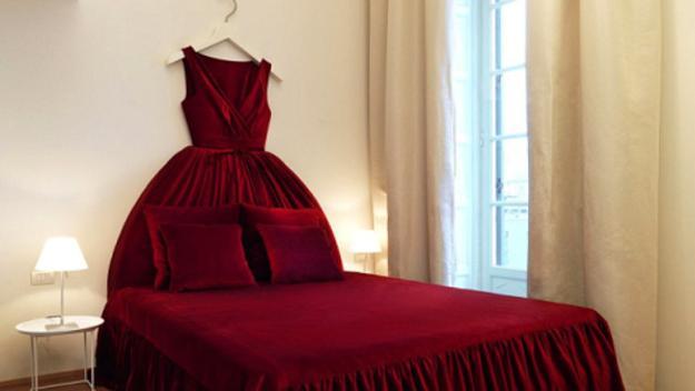 modern bedroom decorating with fabrics