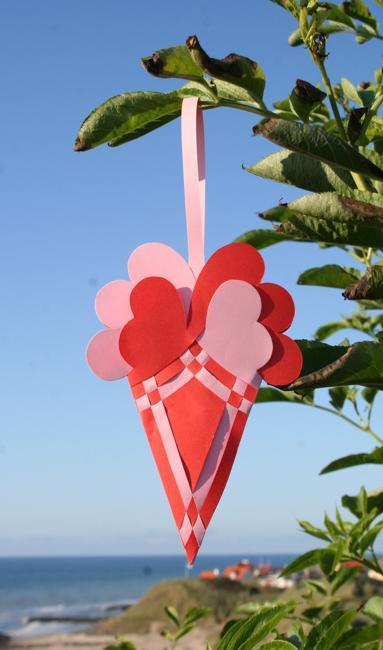 valentines day ideas, paper recycled crafts and eco gifts