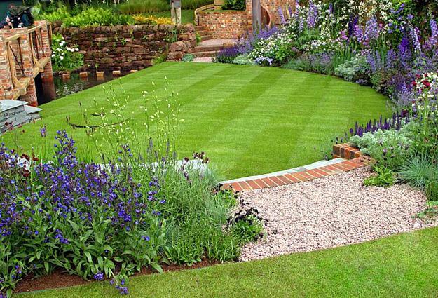 yard landscaping ideas for spring green lawn