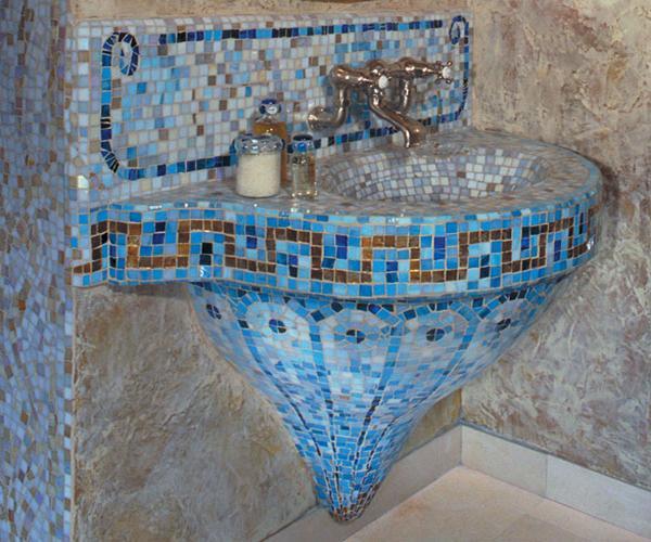 Beautiful Bathroom Sinks Decorated With Mosaic Tiles