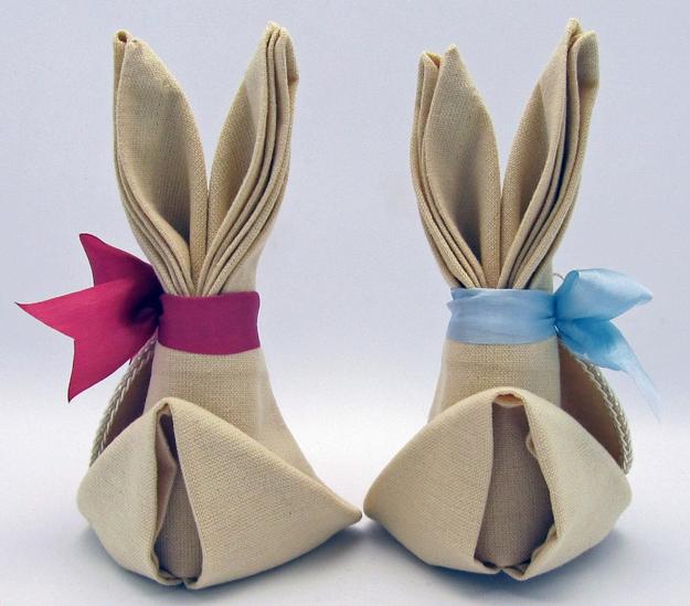 napkin folding ideas for Easter decorating