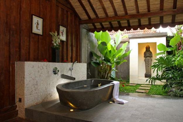 outdoor bathroom design