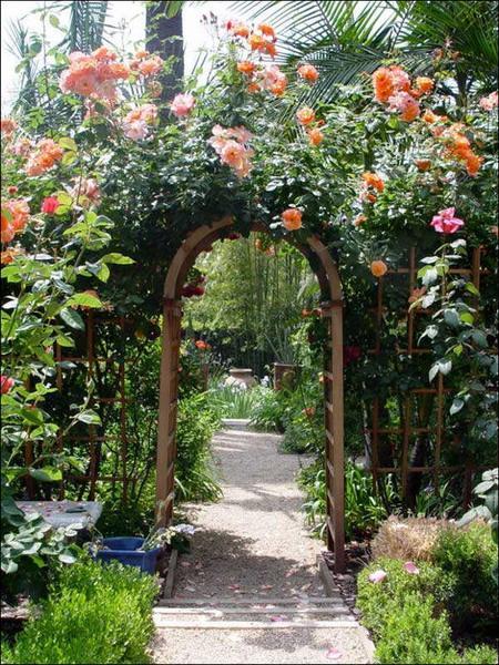 15 Beautiful Wooden Arches Creating Romantic Garden Design