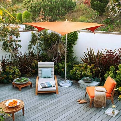 15 Small Backyard Designs Efficiently Using Small Spaces