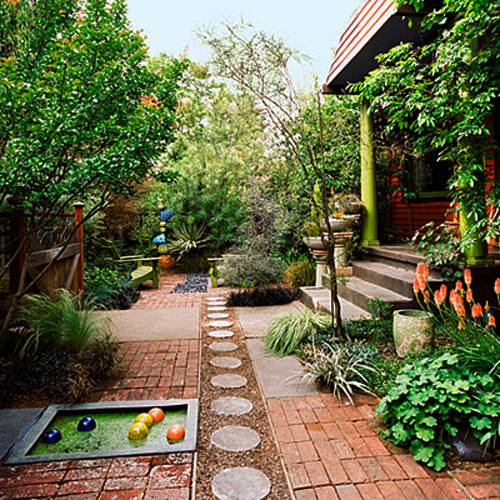 15 Small Backyard Designs Efficiently Using Small Spaces