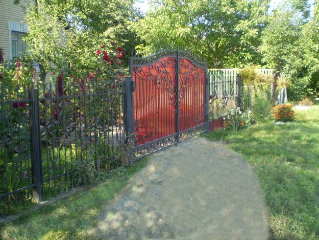 Colorful Painting Ideas for Fences Adding Bright