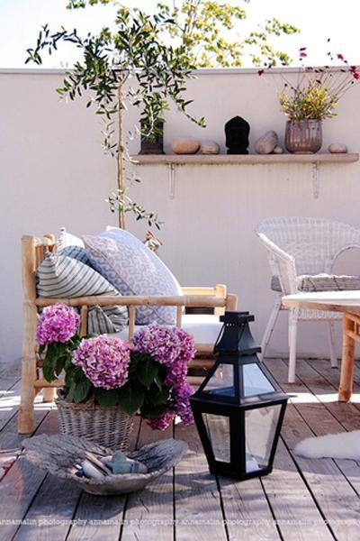 design and decor ideas for outdoor seating areas