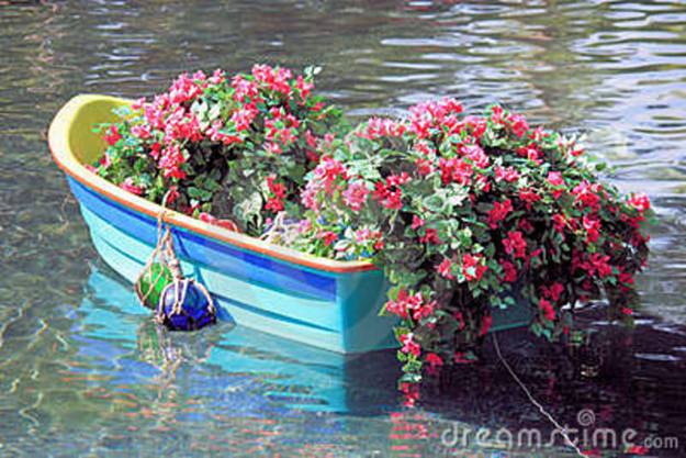 22 Landscaping Ideas to Reuse and Recycle Old Boats for ...