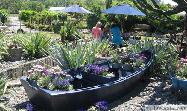 22 landscaping ideas to reuse and recycle old boats for