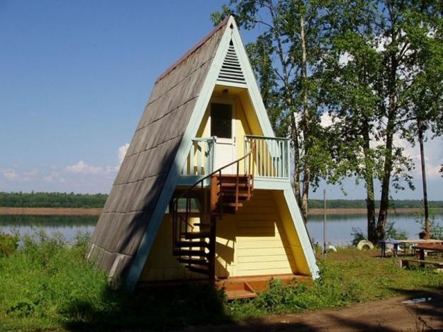 Cute Small House Designs with Gable Roofs and Triangular A Frames