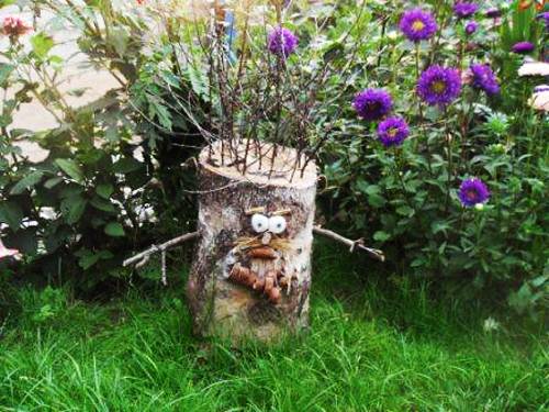 25 Ideas to Recycl e Tree Stumps for Garden Art and Yard