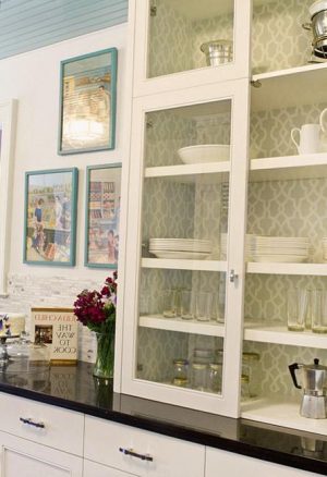 White Kitchen Cabinets and Modern Wallpaper, Ideas for Decorating with ...