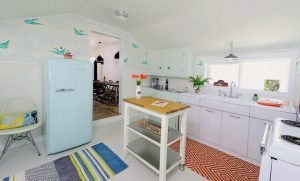 White Kitchen Cabinets and Modern Wallpaper, Ideas for Decorating with ...