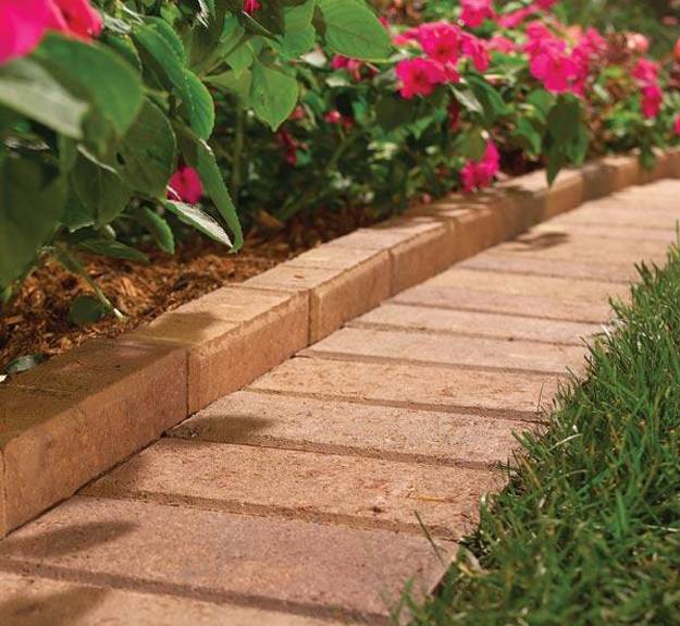 15 Spectacular Yard Landscaping Ideas and Flower Beds with Paver Borders