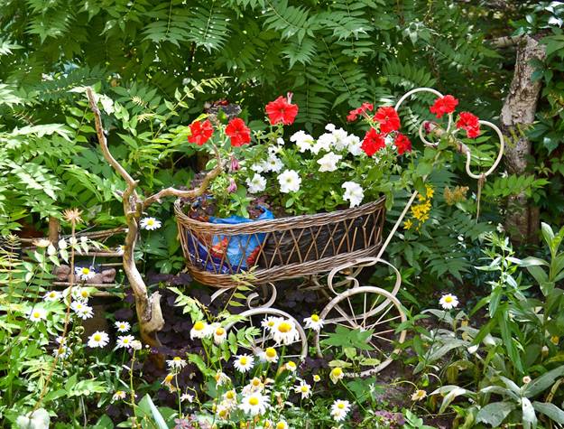 Что можно сделать из старых колясок Creative Redesign, Recycling and Decorating Ideas Transforming Baby Strollers