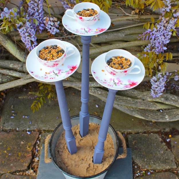 Inspiring Design Ideas for Recycled Crafts to Make Bird Feeders