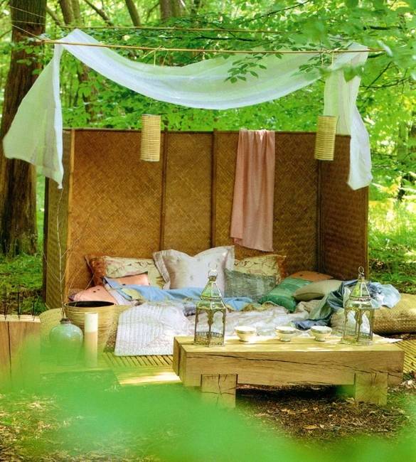 25 DIY Outdoor Bed Ideas, Summer Decorating with Spa Beds ...