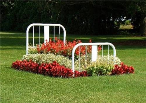 Recycling Metal Bed Frames for Flower Beds, 20 Creative and Eco