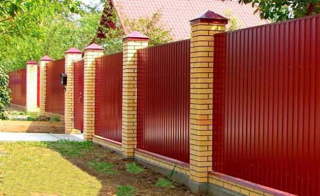 Design Ideas for Your Fence, Front Yard and Backyard Designs