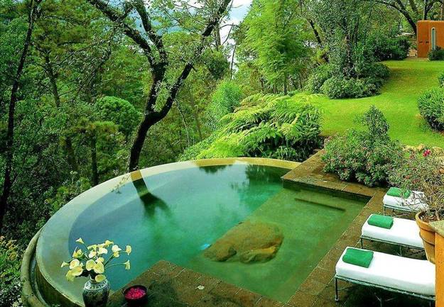 outdoor swimming pools water features 13