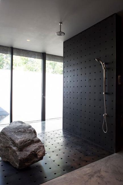 Custom Shower Designs Bringing Nature into Modern Homes