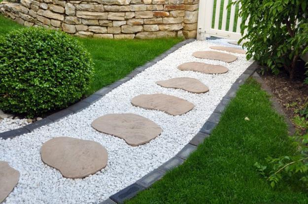 30 Stone Walkways and Garden Path Design Ideas