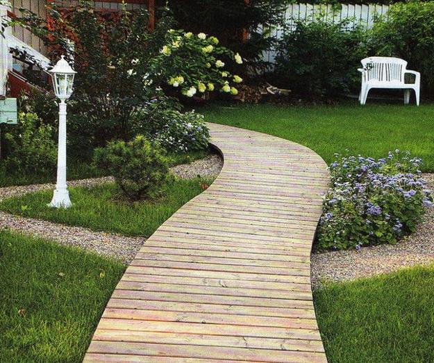 22 Ideas for MIxing Materials to Create Beautiful Yard Landscaping and