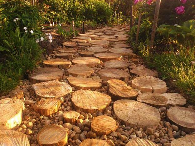 22 Ideas for MIxing Materials to Create Beautiful Yard Landscaping and