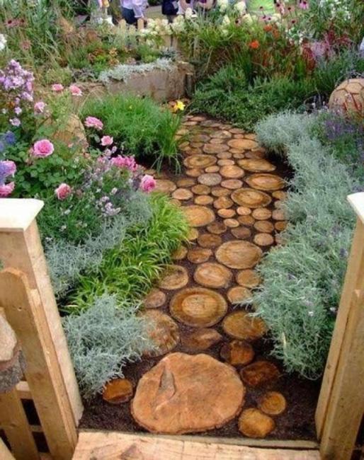 30 Green Design Ideas for Beautiful Wooden Garden Paths