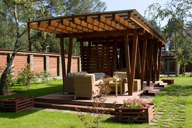 22 Beautiful Wooden Garden Designs To Personalize Backyard Landscaping
