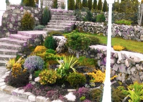 25 Beautiful Hill Landscaping Ideas and Terracing Inspirations