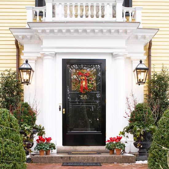 30 Spectacular Front Door Decoration Ideas for Christmas and Winter ...