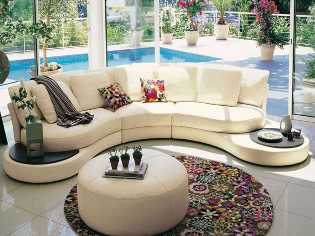 20 Modern Living Room Designs With Stylish Curved Sofas