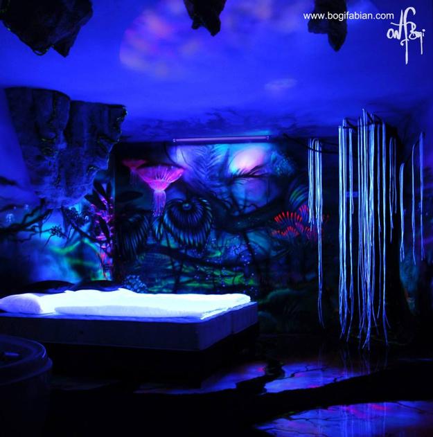 Glowing Wall Painting Ideas Bringing Futuristic Space Themes Into