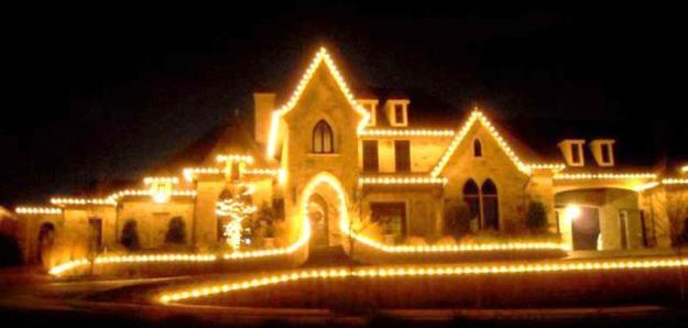 33 Dazzling Ideas for Winter Decorating with Christmas Lights