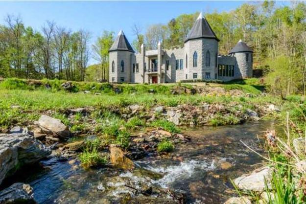 dream homes, castle like house exterior
