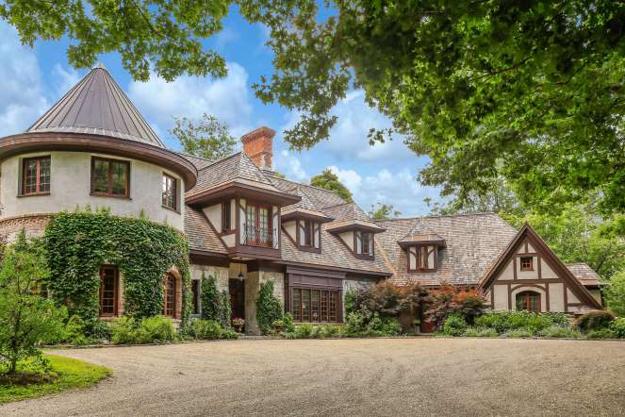 dream homes, castle like house exterior