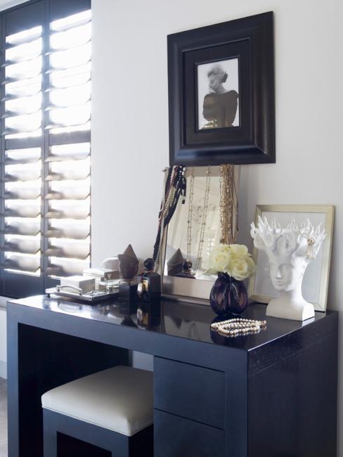 20 Modern Ideas and Tips for Interior Decorating with Dressing Tables