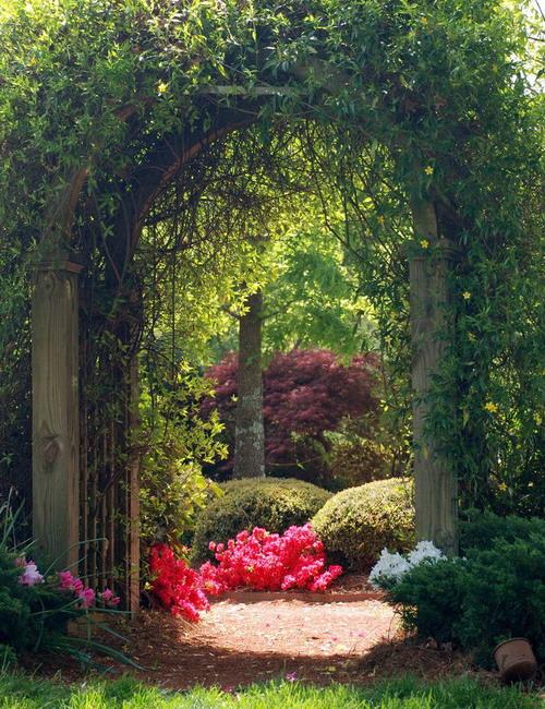 Beautiful Garden Design Ideas Inspired by Romantic Fairy Tales