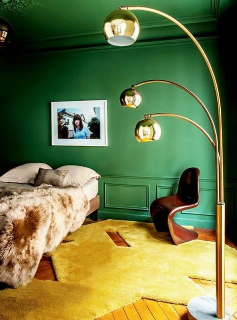 Green Wallpapers and Wall Paint Colors in Malachite Hues