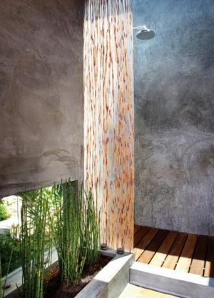 30 Outdoor Shower Design Ideas Showing Beautiful Tiled And Stone Walls 30-outdoor-shower-design-ideas-showing-beautiful-tiled-and-stone-walls