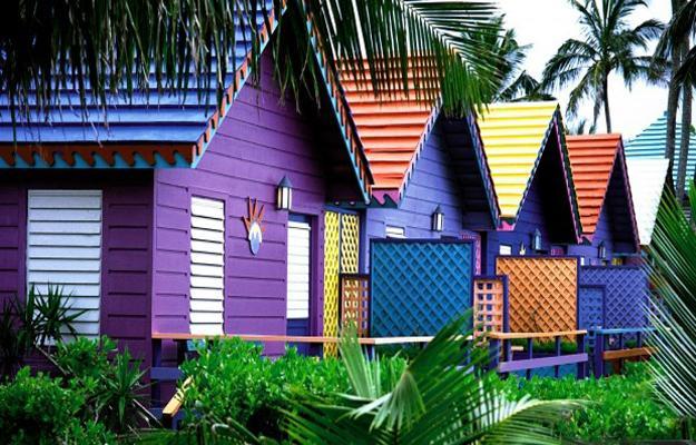 bright exterior paint colors for outdoor home decorating