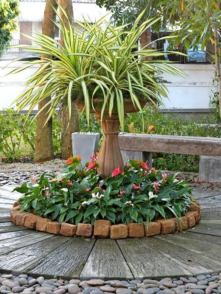 creative garden decorations and yard landscaping ideas