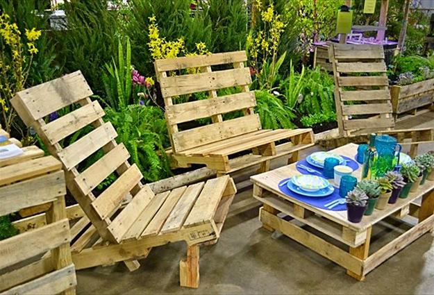 diy projects to reuse and recycle wood pallets for outdoor furniture and garden design