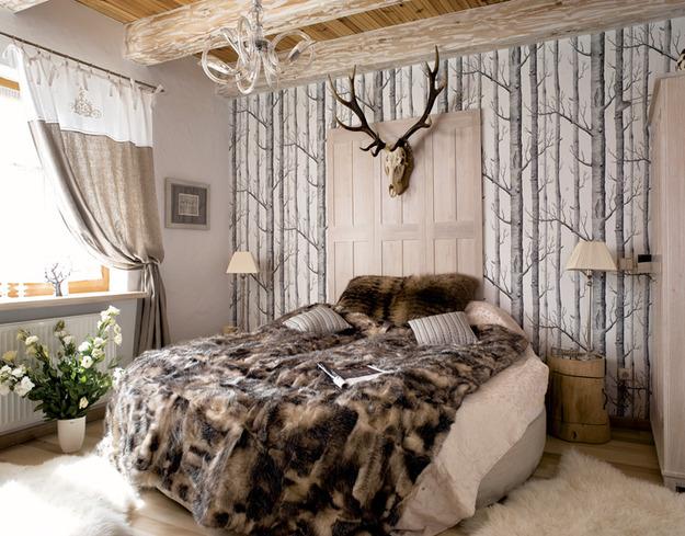 cottage decor ideas, fur and solid wood