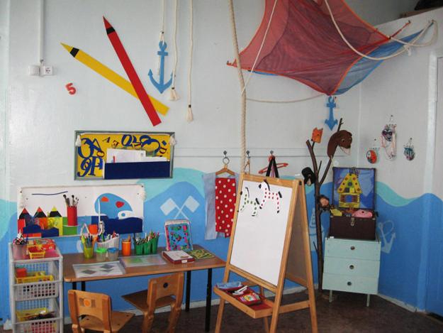 young decorating bright artists child studio crafts
